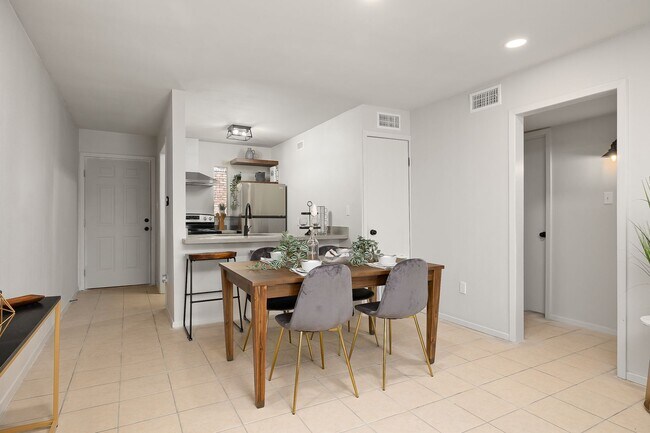 Photo - 3804 N 8th Ct Unit Apt. 3