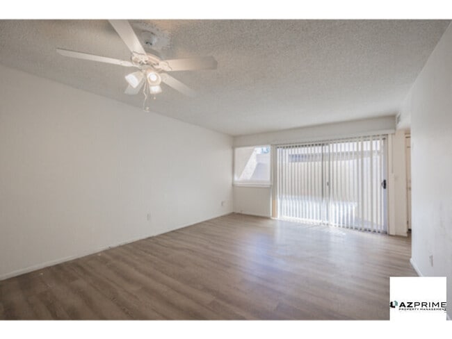 Photo - Charming 2/1.5 Phoenix Townhouse - Courtyard Views &amp; Mountain Backdrop!