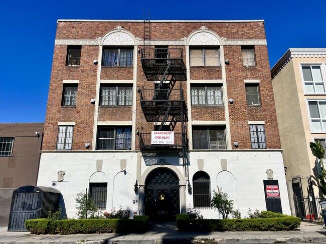 545 S Hobart Blvd Unit 110