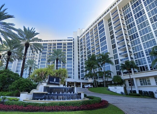Building Photo - 10275 Collins Ave Unit 323