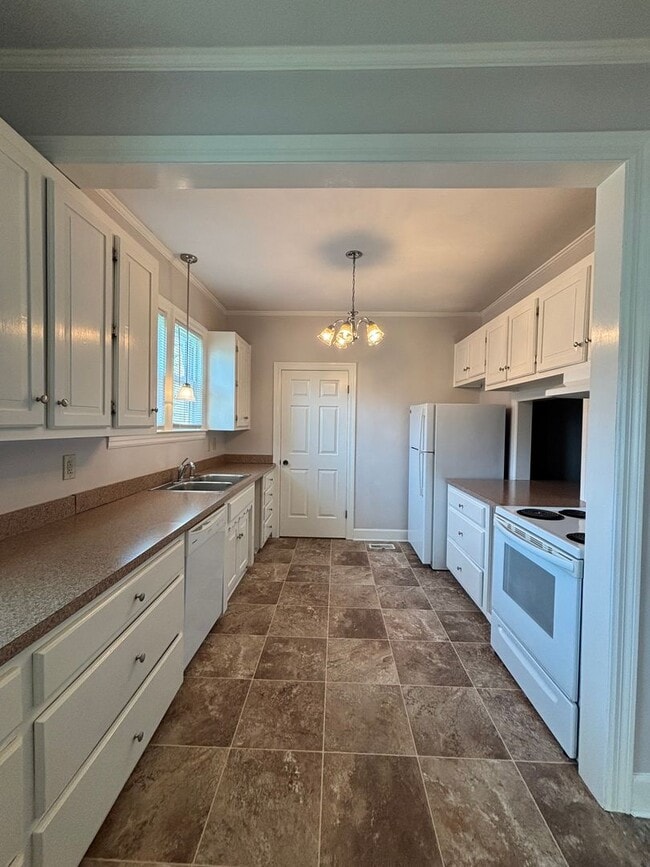 Photo - 104 Fairway Dr
