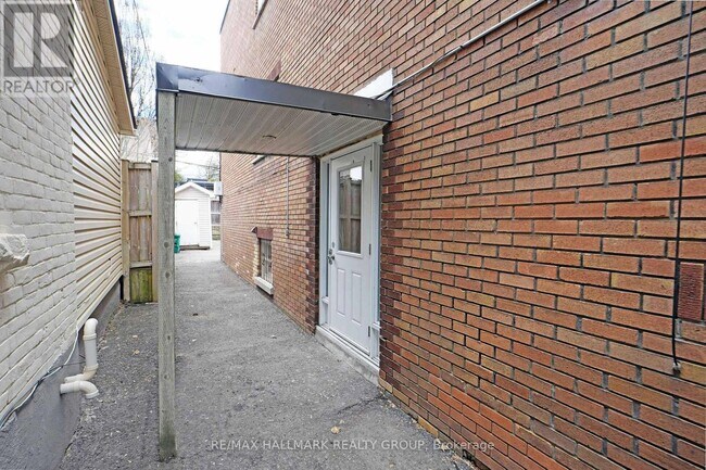 Photo - 310 Byron Ave