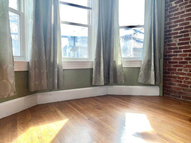 Photo - 13 Kenyon St Unit 2