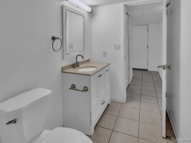 Photo - 2118 Pauline Blvd