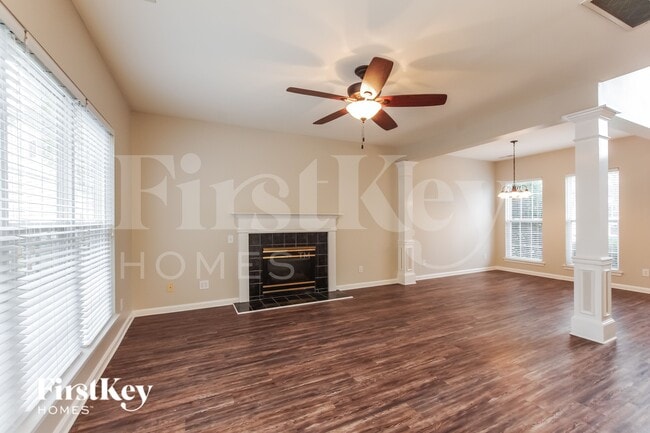 Photo - 924 Clearbrook Rd