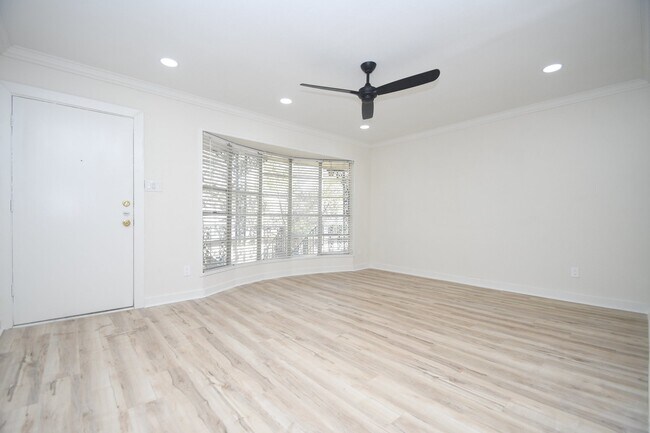 Photo - 800 Post Oak Blvd Unit 42