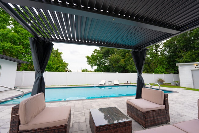 Photo - 2627 Ambergate Rd