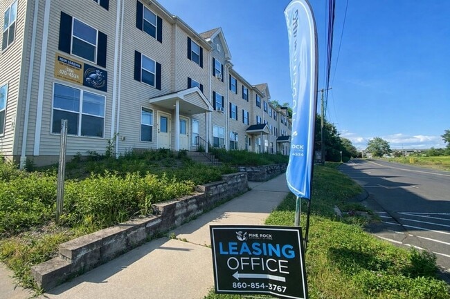 Pine Rock Townhomes  Student Living