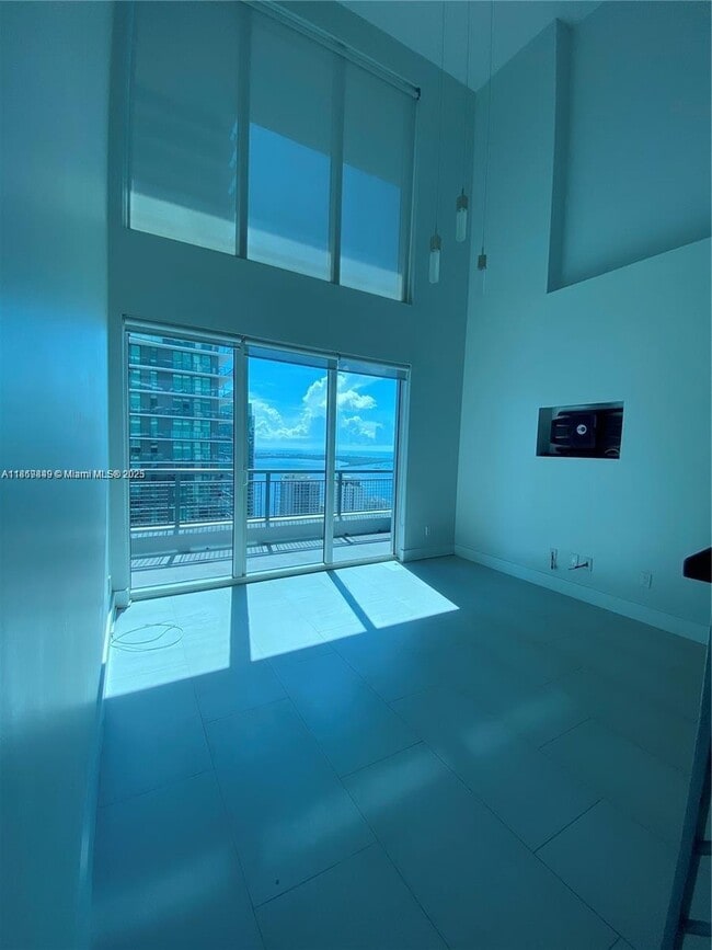 Building Photo - 60 SW 13th St Unit 3606 Rental