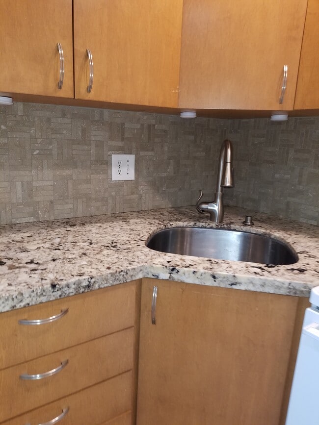 Photo - 280 S Cypress Rd Unit GeorgenArms12