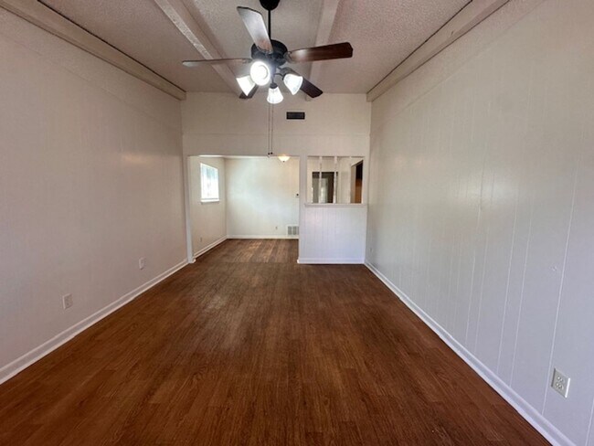 Photo - STAR 1909 Unit 1