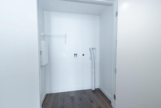 44 East Ave Unit 3804