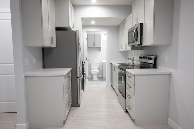 Building Photo - 1455 Cherniak Way SW