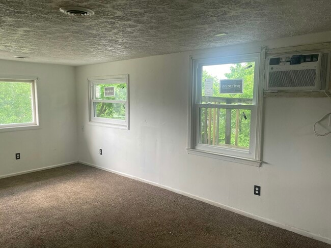 Photo - 124 Russell Ave