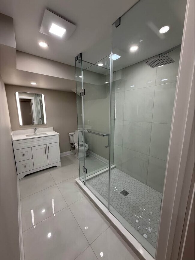 Photo - 1418 Broderick St Unité 2