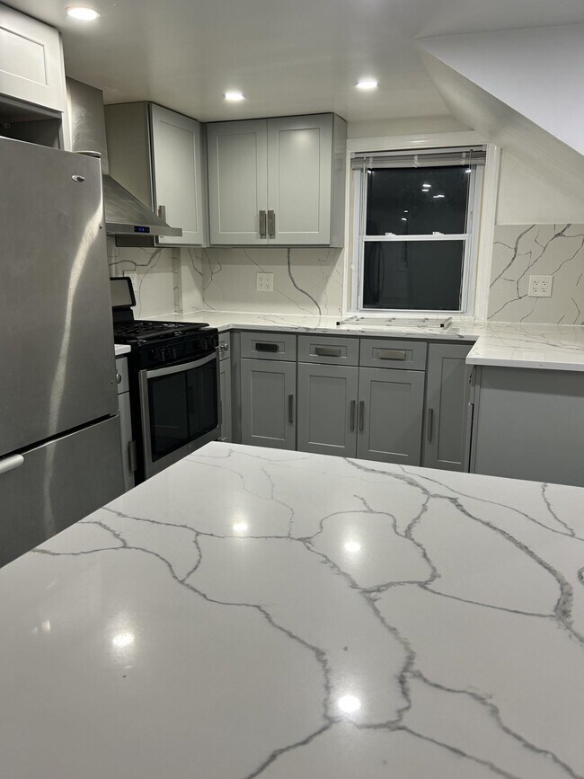 Photo - 28 Linden Ave