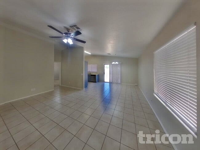 Photo - 2022 E Winston Dr