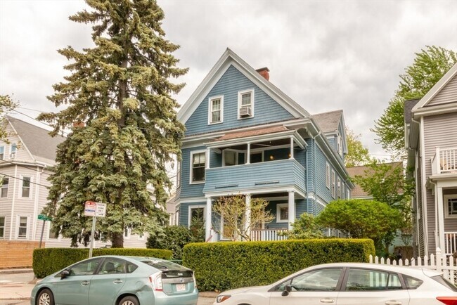 Building Photo - 24 Walden St Unit 2