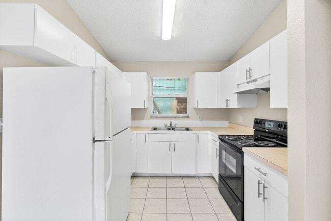 Photo - Cute 3/2 home with garage