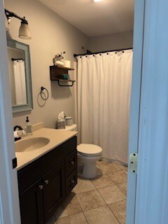 Baño completo en el segundo piso - 14 Kalina Dr