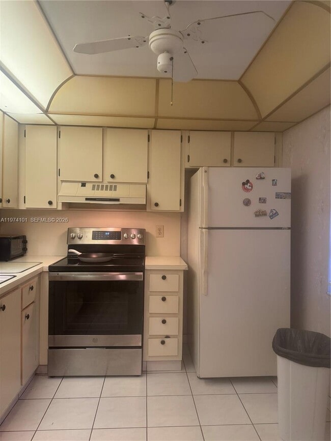 Photo - 441 SE 3rd St Unidad 505