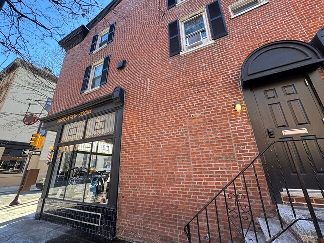 Photo - 2-Bed 1-Bath Apartment in Rittenhouse Sq