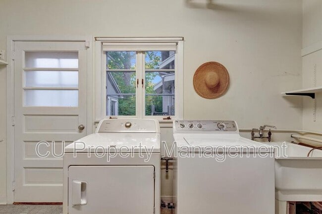 Photo - 202 W Indiana Ave