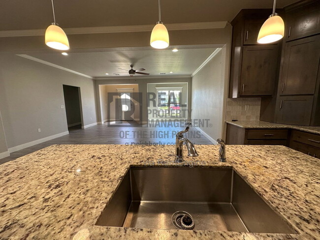 Photo - 7604 Crestline Dr
