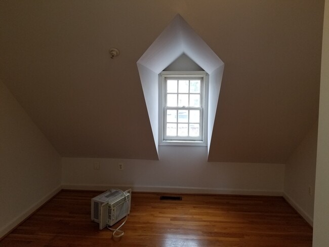 Photo - 176 Main St Unit D