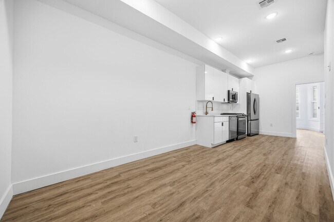 Photo - 234 Webster Ave Unidad 1R