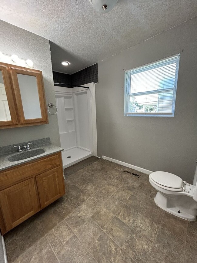 Photo - Very Cute & Very Spacious! 1 Bedroom 1 Bathroom House - W/D Hookups!