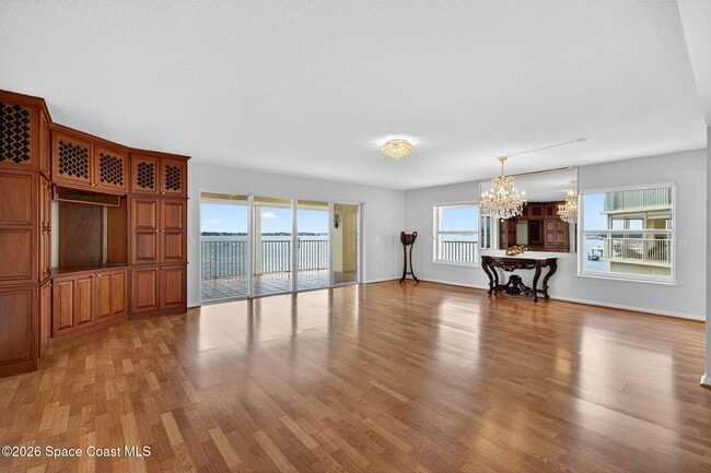 Photo - 102 Riverside Dr