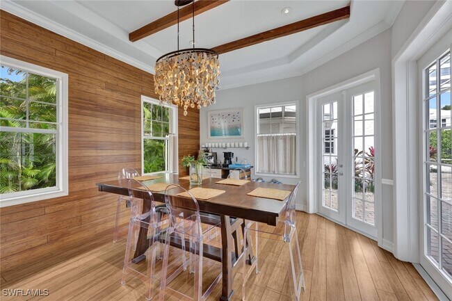 Photo - 255 2nd Ave N