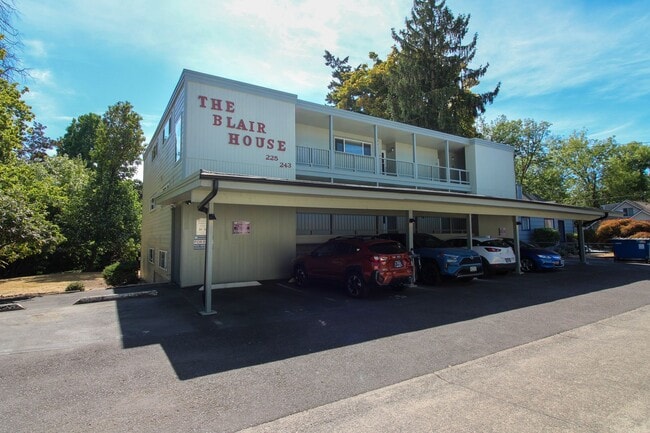 Photo - 227 24th St SE