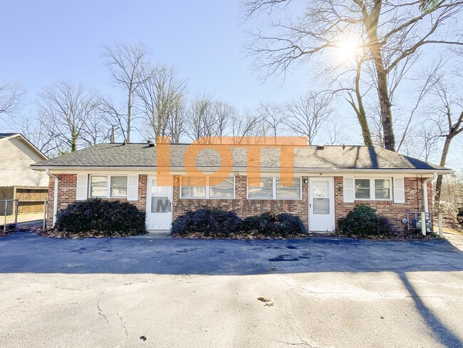 Photo - 2404 E Lee Rd Unit A