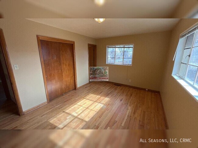 Photo - 1004 Vega Dr