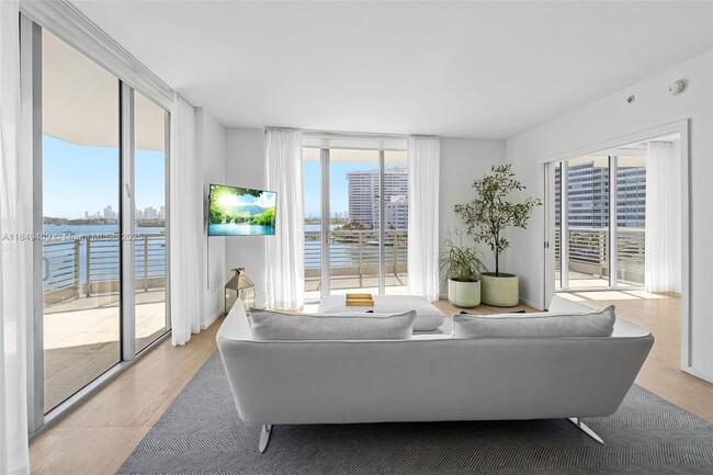 Building Photo - 1445 16th St Unit 602 Rental