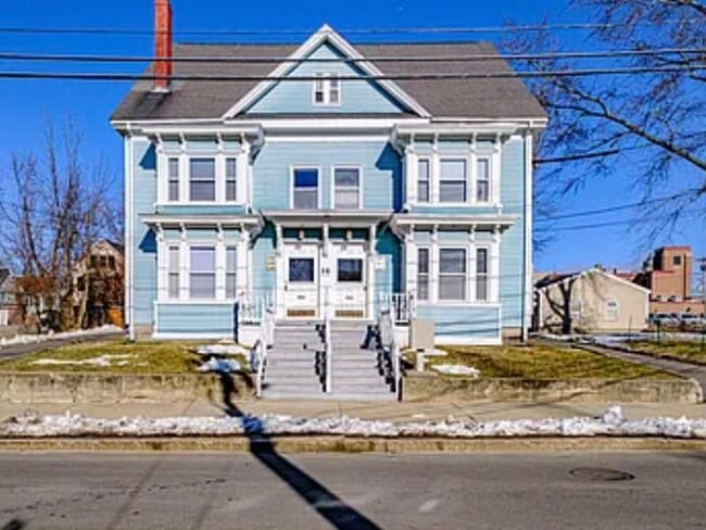 Building Photo - 27 Storer St Unit 201