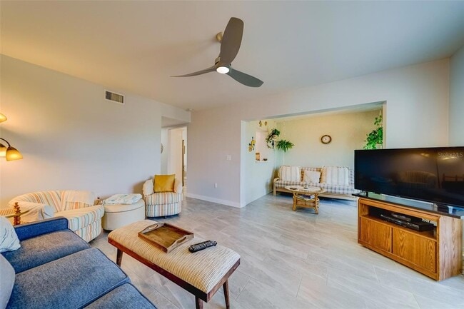 Photo - 1 Windrush Blvd Unit 63