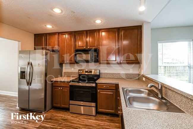 Photo - 8006 Welbeck Ln