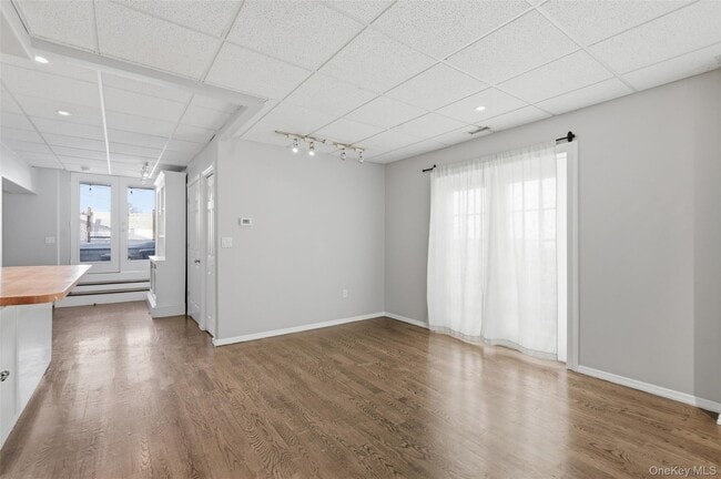 Photo - 248 Depew Ave Unidad 4