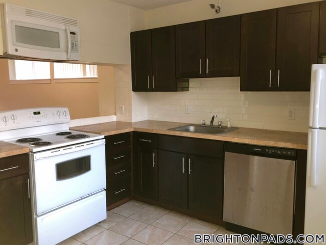 Photo - 148 N Beacon St Unit B2