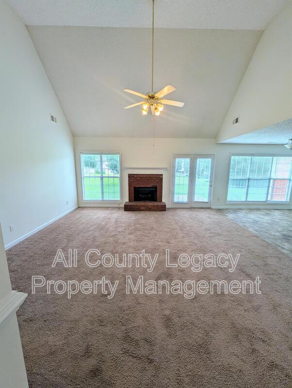 Photo - 1491 Elena Dr