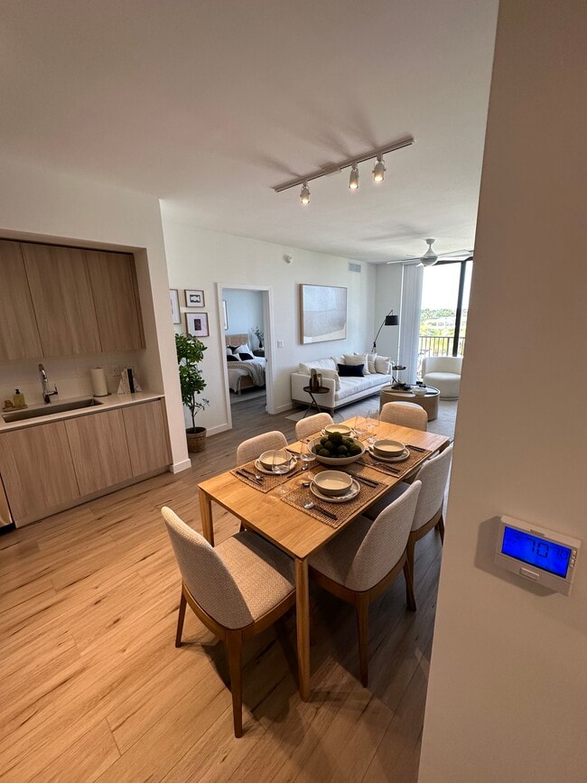 Photo - 7107 W 4th Way Apartamentos Unidad B2