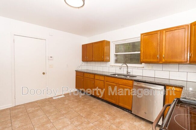 Photo - 1828 Dogwood Dr