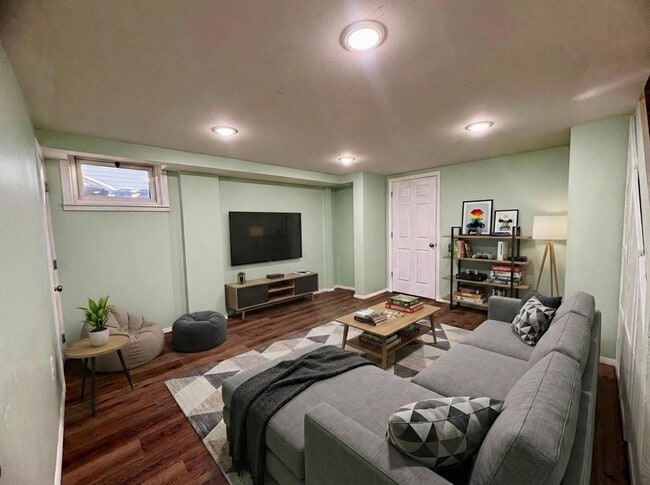 Photo - 3 Bedroom 2.5 Bathroom Townhome in Camp Hill!