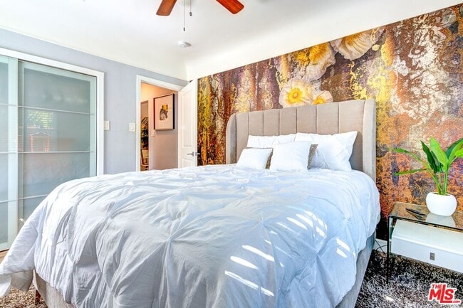 Photo - 9001 S 5th Ave