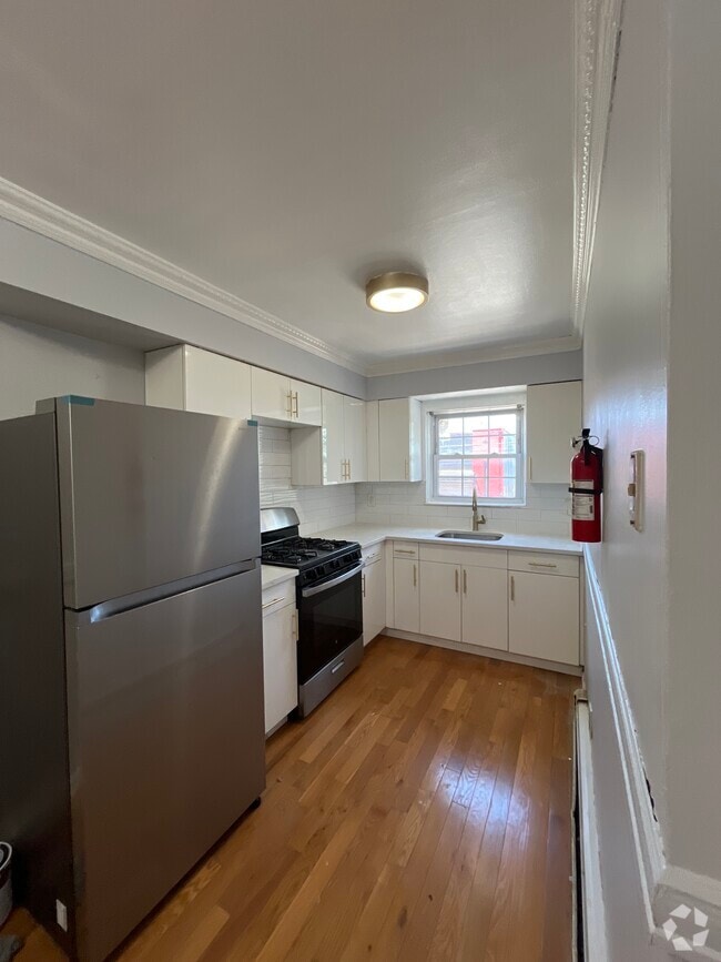 Building Photo - 20 Western Ave Unit 3 Rental