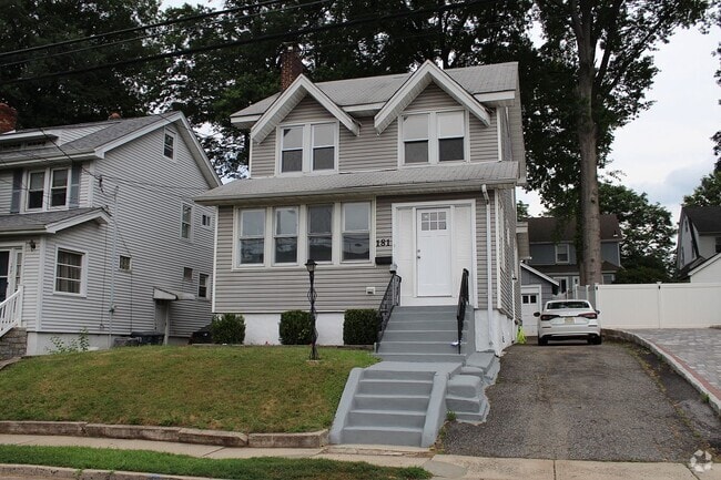 Building Photo - 181 Chestnut Ave Rental