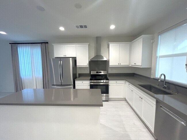 Photo - PADDOCK AVE CHINO 91708 (4 BED / 3 BATH)